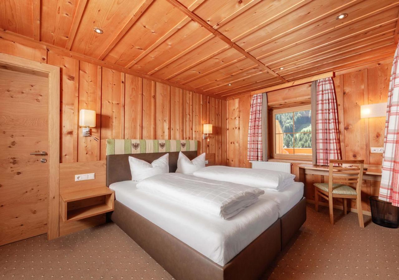 Landgasthof Adler Hinterhornbach Bagian luar foto