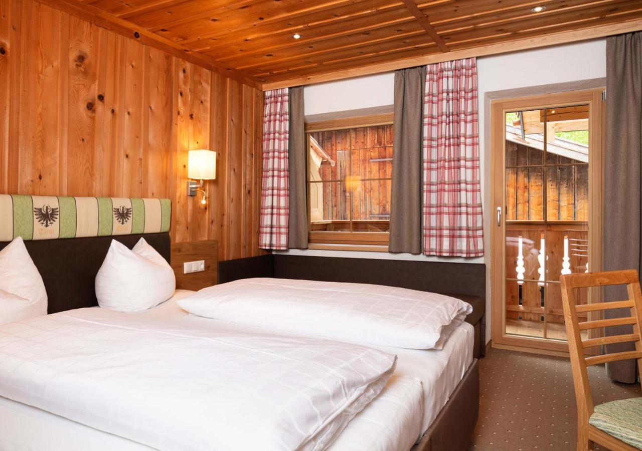 Landgasthof Adler Hinterhornbach Bagian luar foto
